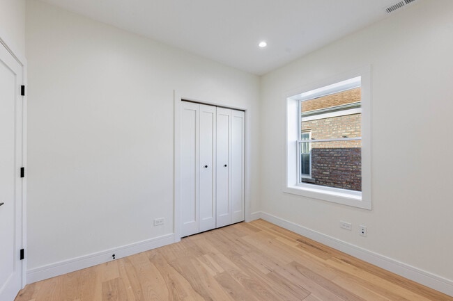 Building Photo - 2920 N 73rd Ct