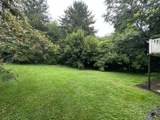 Building Photo - Rare 3BR/3BA Standalone Home Near VT Campus