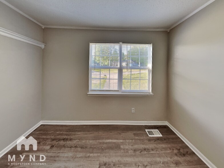 Building Photo - 5645 Cheryl Dr