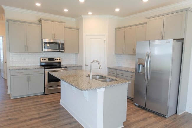 Building Photo - 409 Yellow Fox Rd