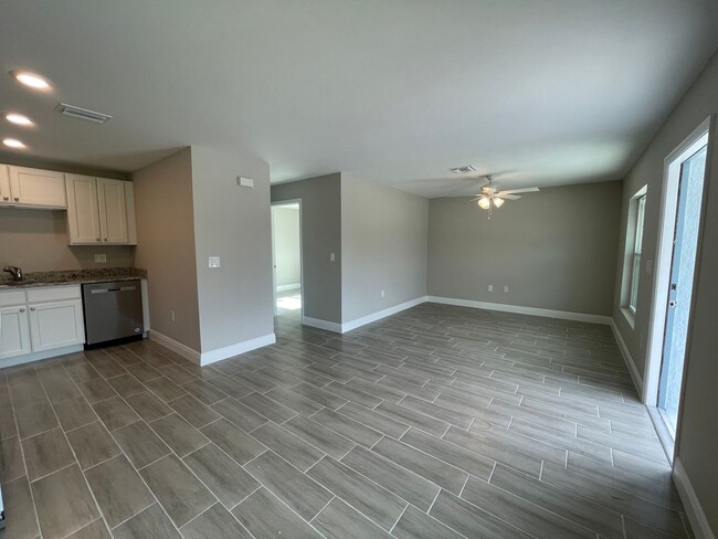 Building Photo - Brand New- UPDATED 3 Bedroom 2 Bath Duplex...