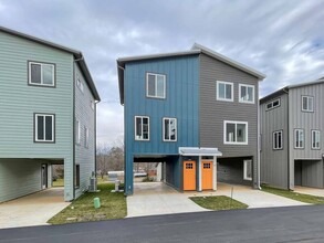 Building Photo - 57 W Cascade St