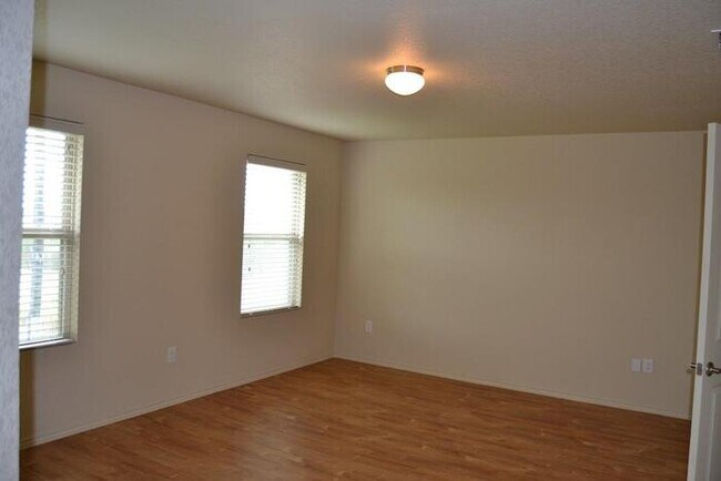 Building Photo - 10730 Goose Way