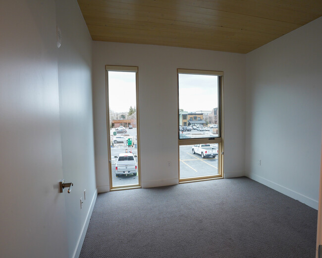 Building Photo - Ascent at 1791