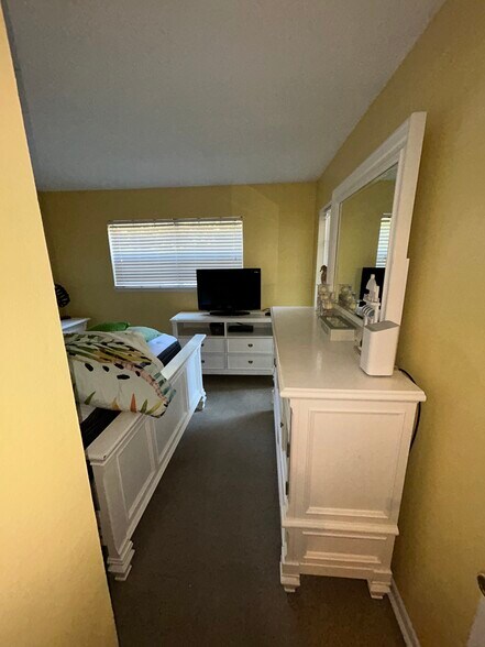 Building Photo - 375 Bluefish Dr