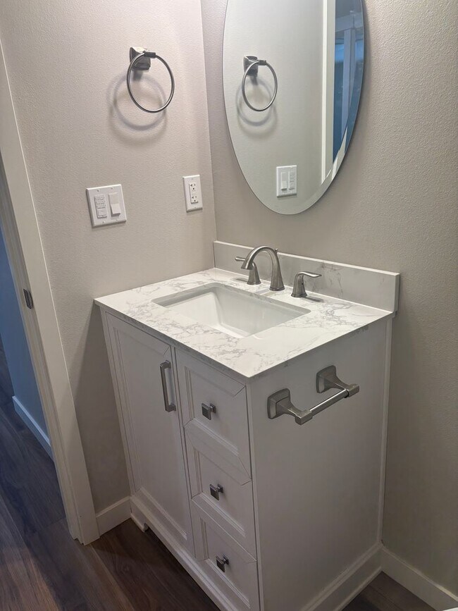 Building Photo - Beautifully Remodeled Single-Level House in North Newberg