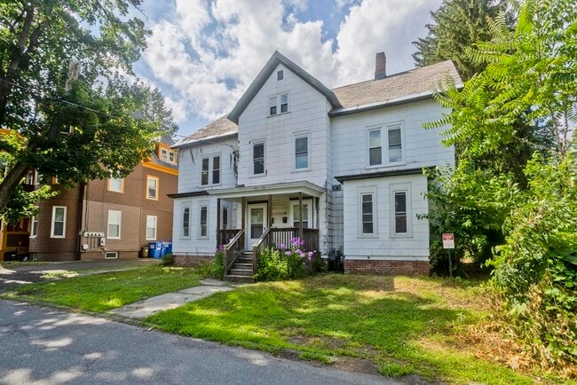 Building Photo - 22 Highland Ave