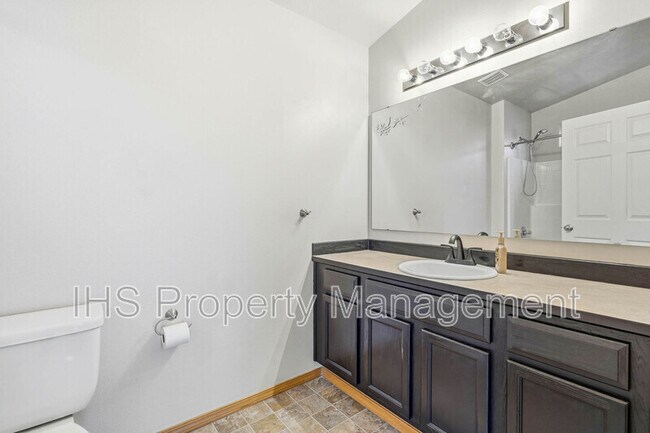 Building Photo - 8915 Durham Ct