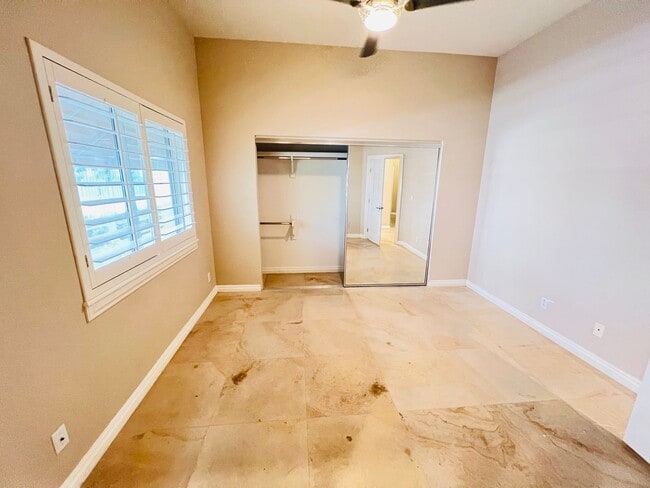 Building Photo - 10 Oaks Guard gated community