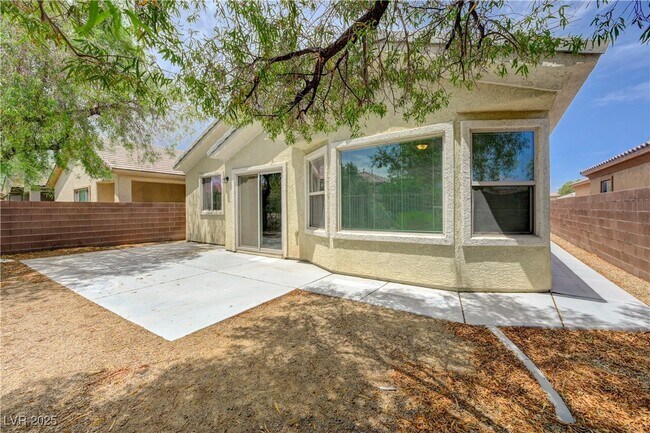 Building Photo - 4109 Gliding Gulls Ave