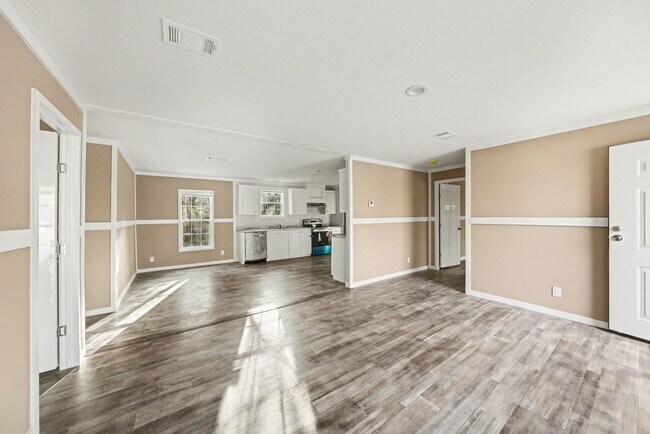 Building Photo - 9544 Ellis St