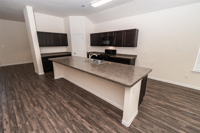 Building Photo - 29607 Clover Shore Dr