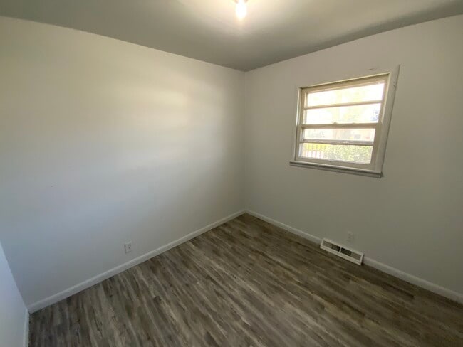 Building Photo - 921 Martin St