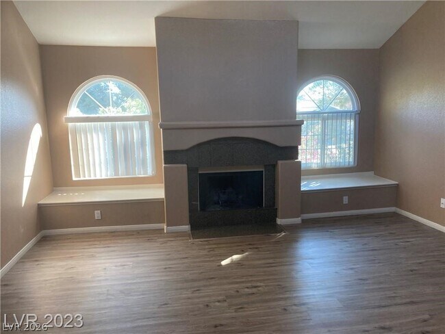 Building Photo - 3145 E Flamingo Rd