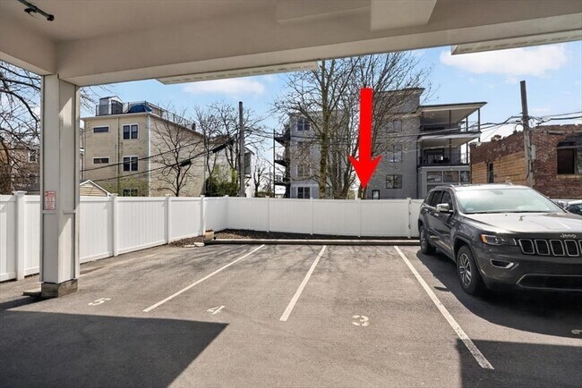 Building Photo - 521 E 8th St