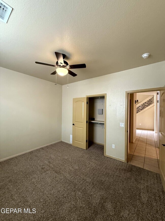 Building Photo - 11533 Merejildo Madrid St