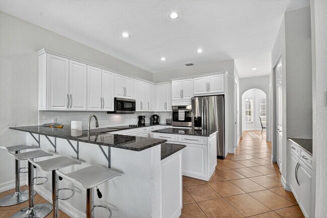 Building Photo - 8797 Cobblestone Point Cir