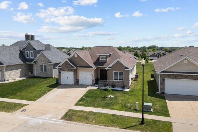 Building Photo - 67 Cobblestone Ln