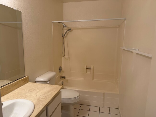 Building Photo - Newly Remodeled 3 Bedroom, 2 Bath Condo wi...