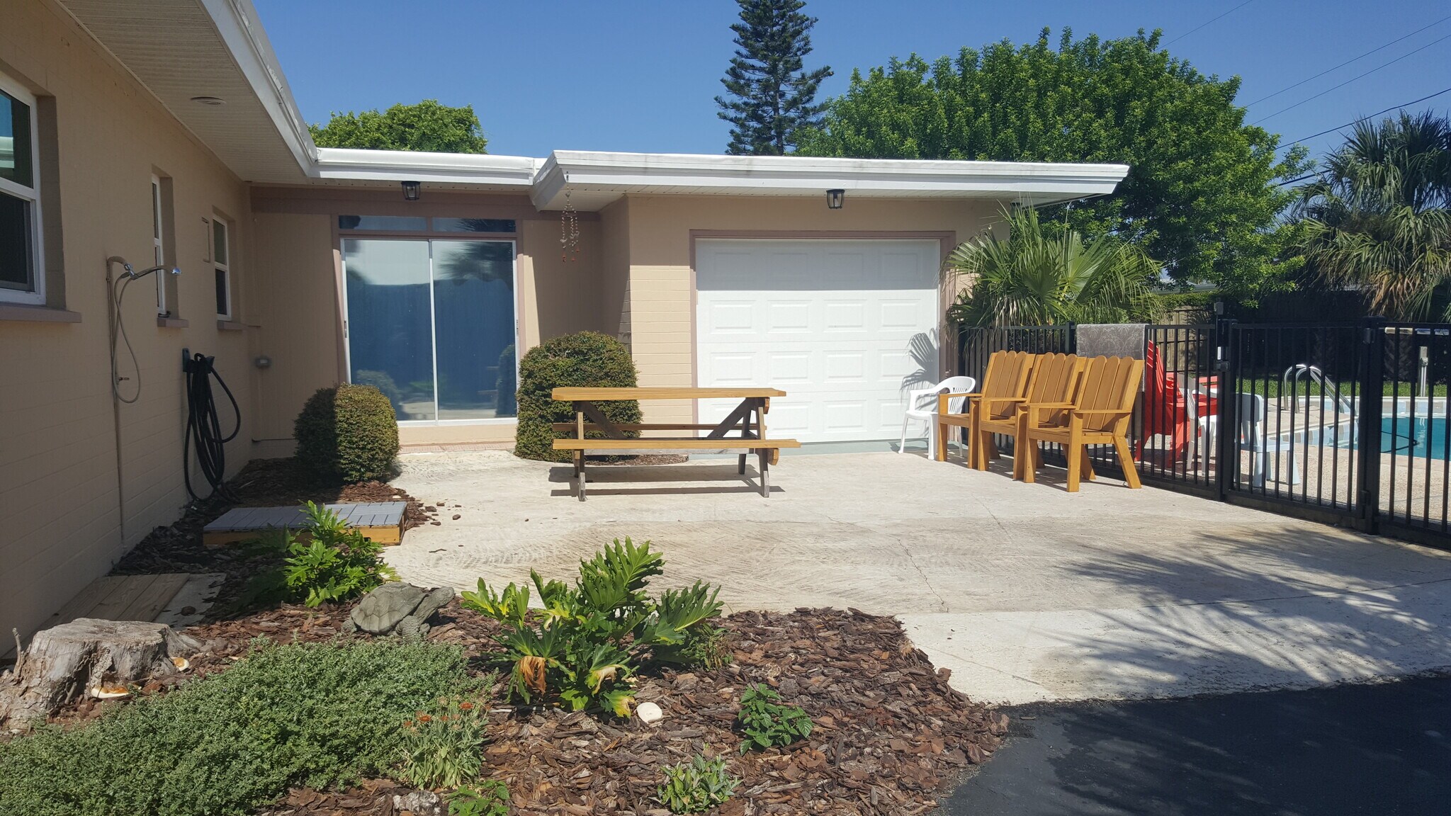 Building Photo - 257 Boylston Ave