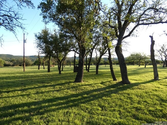 Building Photo - 234 Mill Dam Rd