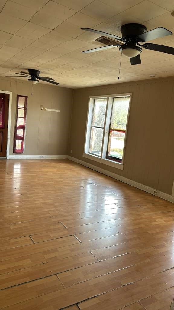 Building Photo - 7933 Brays St