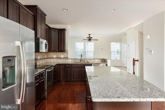 Building Photo - 139 Hornbeam Dr