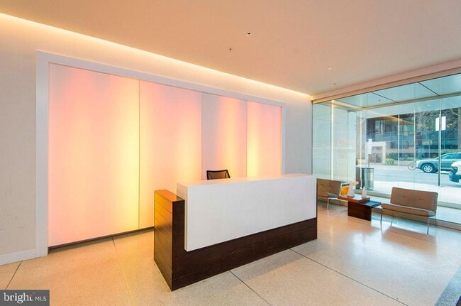 Building Photo - 1900 Arch St