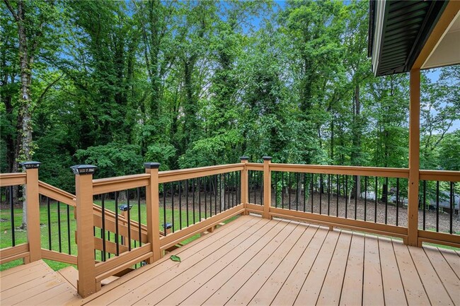 Building Photo - 788 Sherwood Rd N W