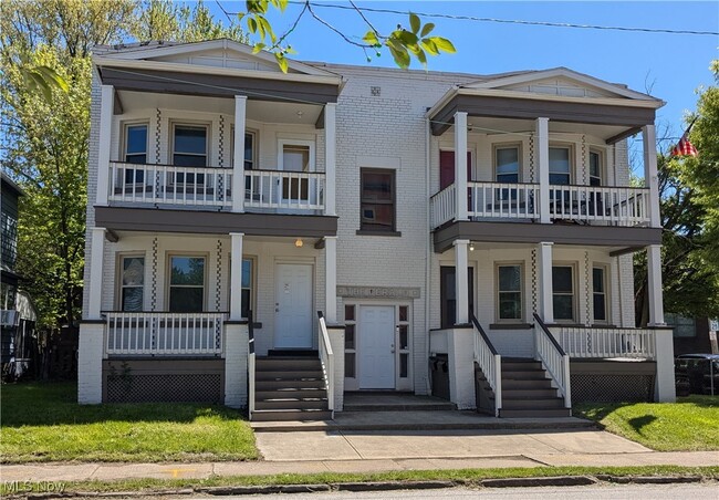 Building Photo - 1463 W 84th St