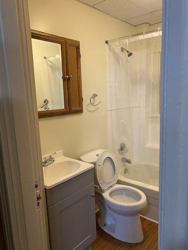 Building Photo - 8302 Curzon Ave