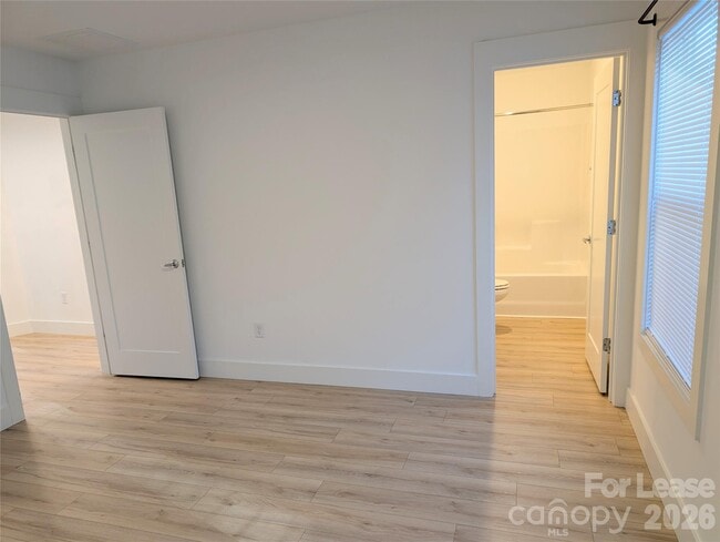 Building Photo - 26 Cub Rd