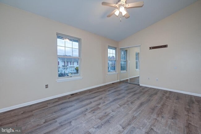 Building Photo - 5 Ford Ln