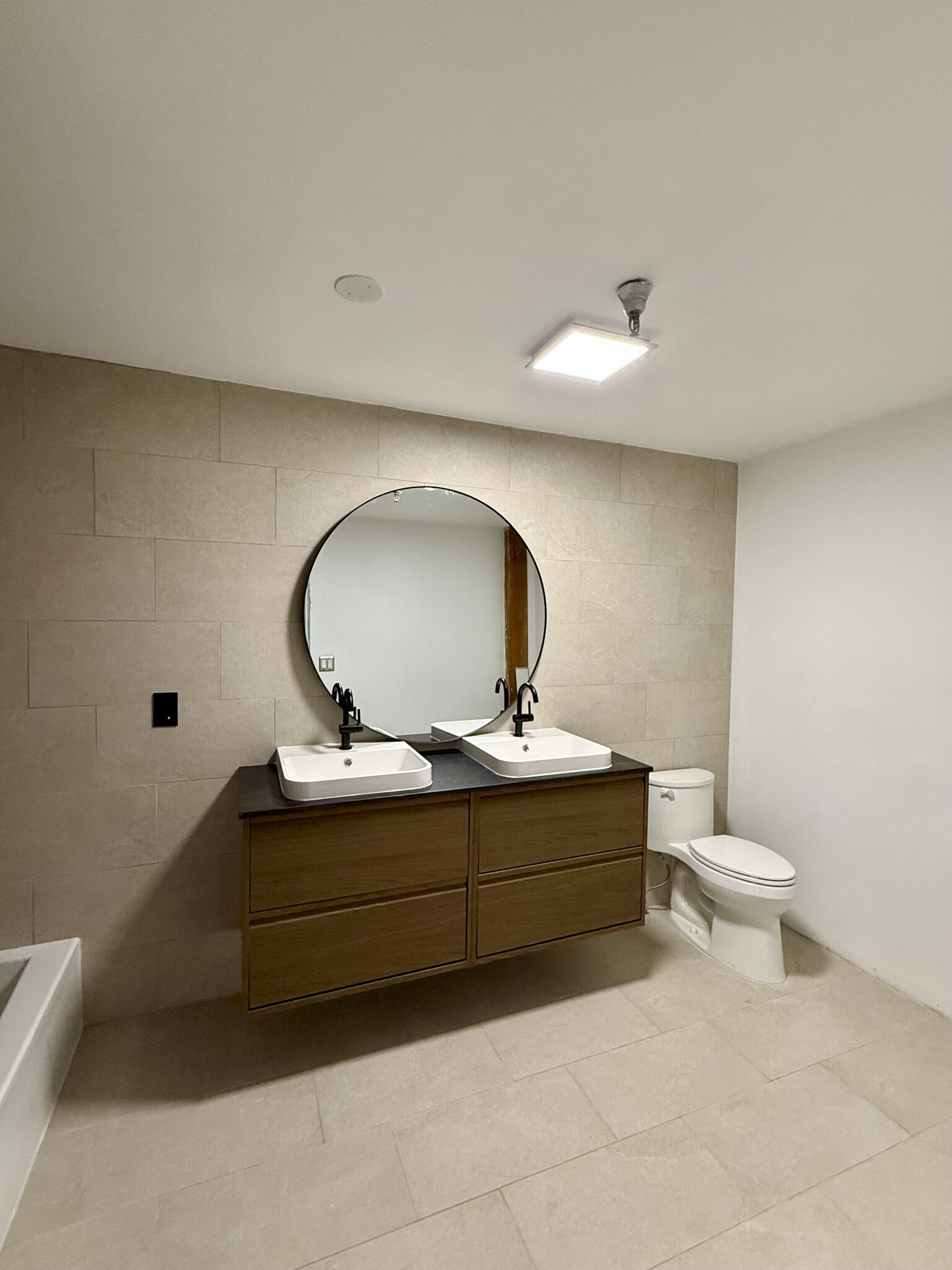 Bathroom - The Newberry Lofts / Artist Loft Apartments