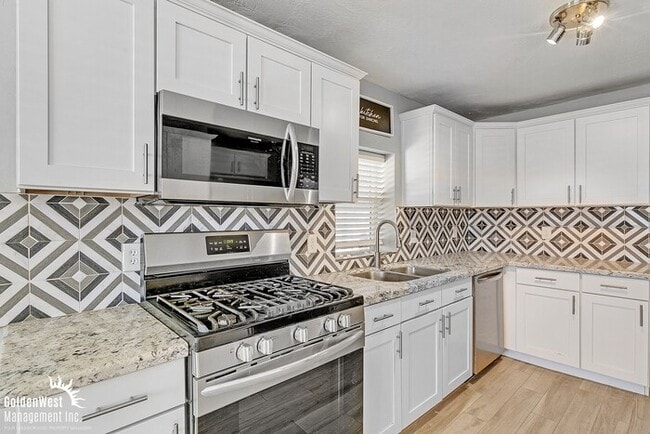 Primary Photo - Spacious 3Bdm 1Ba Home In Central Phoenix!