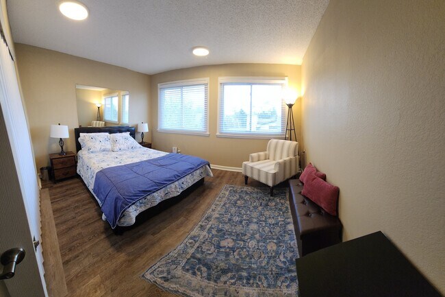 Building Photo - 5415 S Dunkirk Way