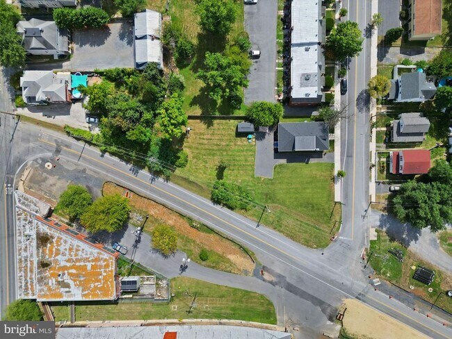Building Photo - 580 N Braddock St