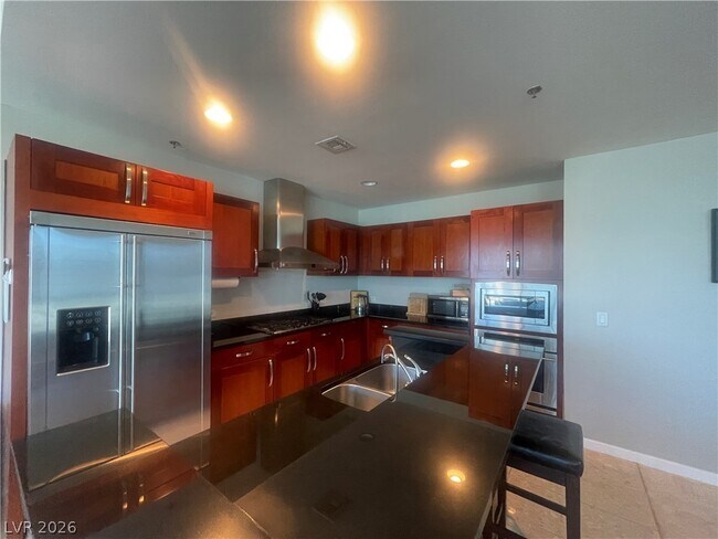 Building Photo - 4525 Dean Martin Dr