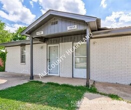 Building Photo - 119 S K Ave