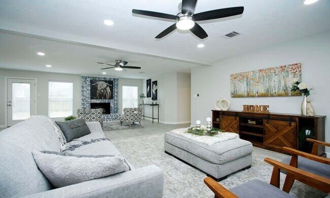 Building Photo - 25607 Pecan Valley Cir