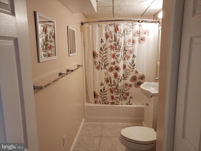 Building Photo - 417 S Washington St