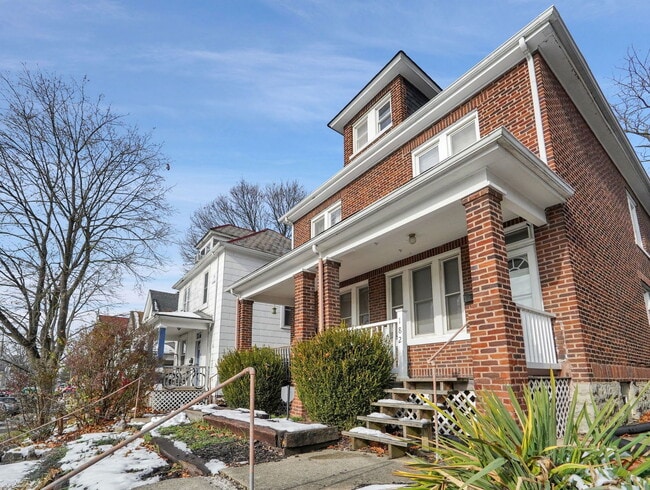 Building Photo - 182 E Patterson Ave