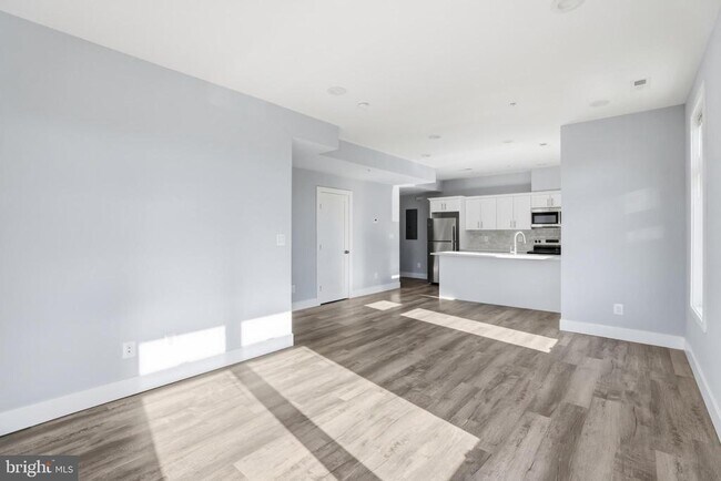 Building Photo - 2600 4th St NE