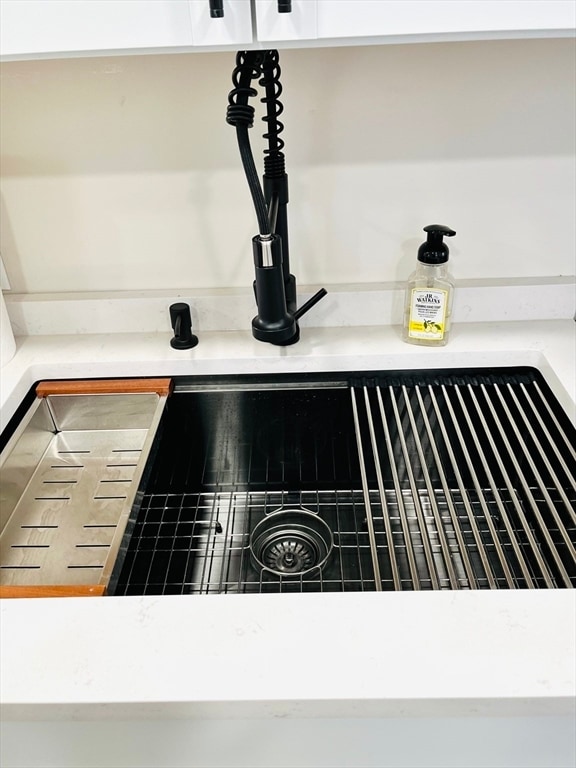 Building Photo - 21 Hillside Ave