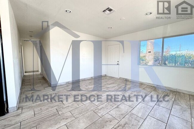 Building Photo - 3Bed/2Bath House 35th Ave/Bethany! NO APPLICATION FEE! - RV GATE, NO HOA!