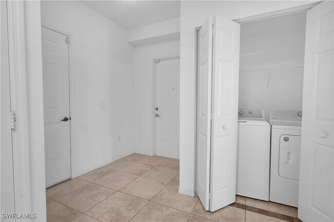 Building Photo - 20321 Estero Gardens Cir