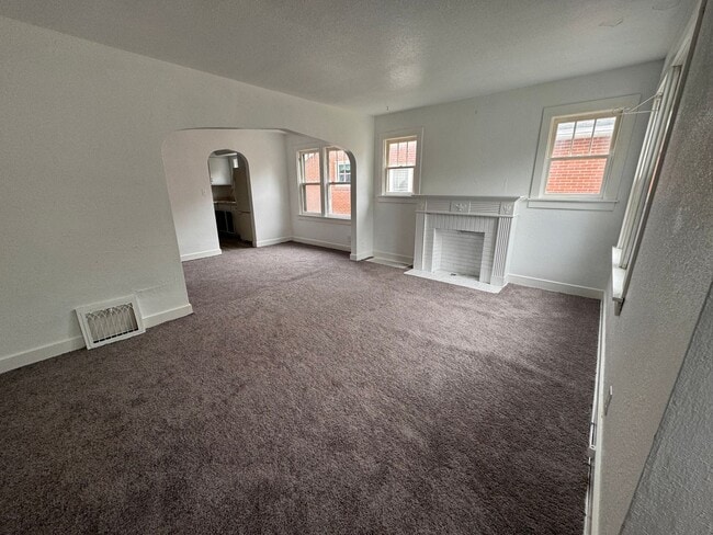 Primary Photo - 325 S Lincoln Ave
