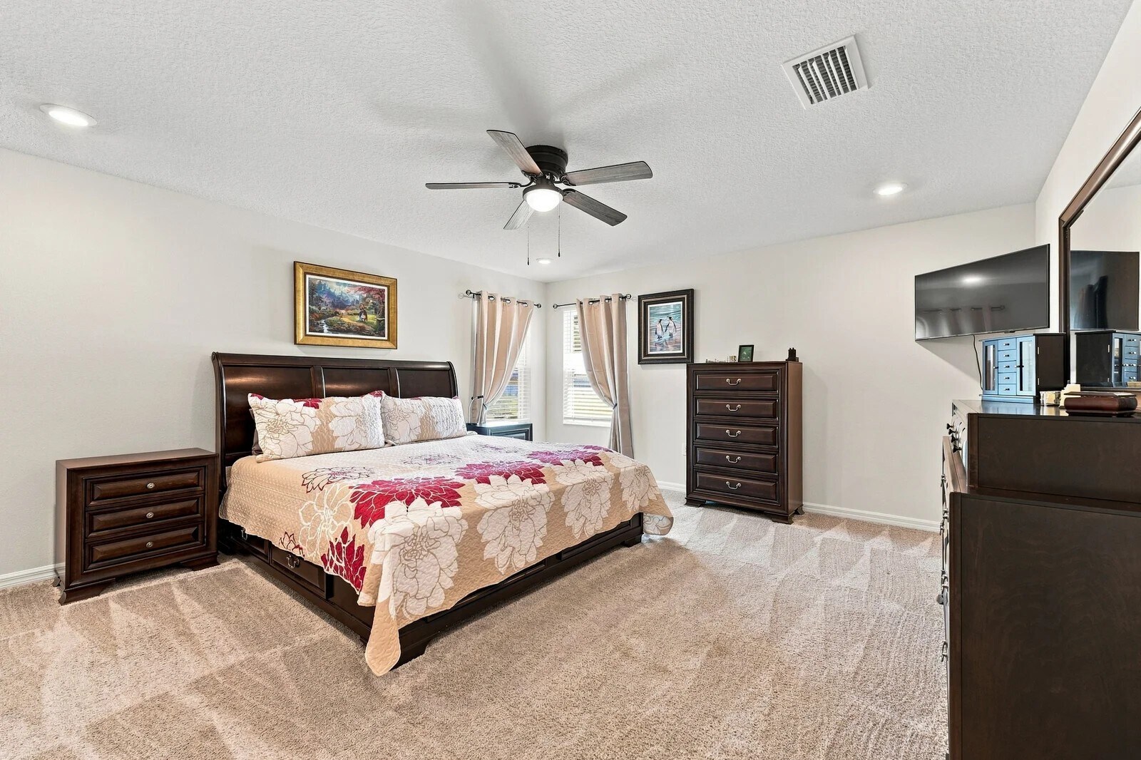 Building Photo - 455 Overpool Ave