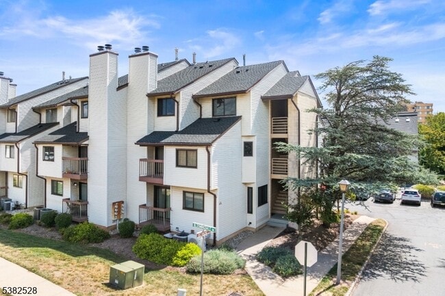 Building Photo - 3524 Richmond Ct