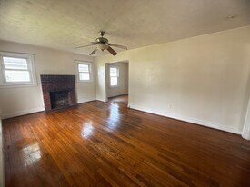 Building Photo - 521 Edwards St